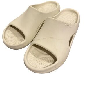 Crocs Beige Slide Sandals | Women’s 8 / Men’s 6